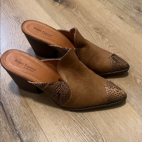 Henry Ferrera Shoes - Henry Ferrera Tan Shoe Boot Heels Size 8